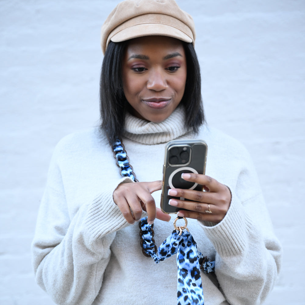 Clip & Go Crossbody Coconut Scarf